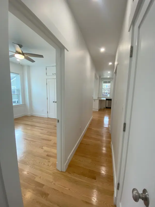 19 Seaverns Ave #1R, Jamaica Plain, MA 02130-2875