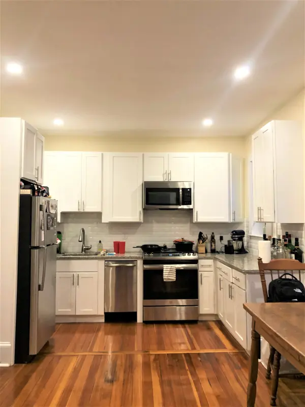9 Seaverns Ave #3F, Jamaica Plain, MA 02130-2872