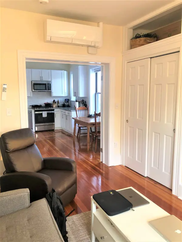 9 Seaverns Ave #3F, Jamaica Plain, MA 02130-2872