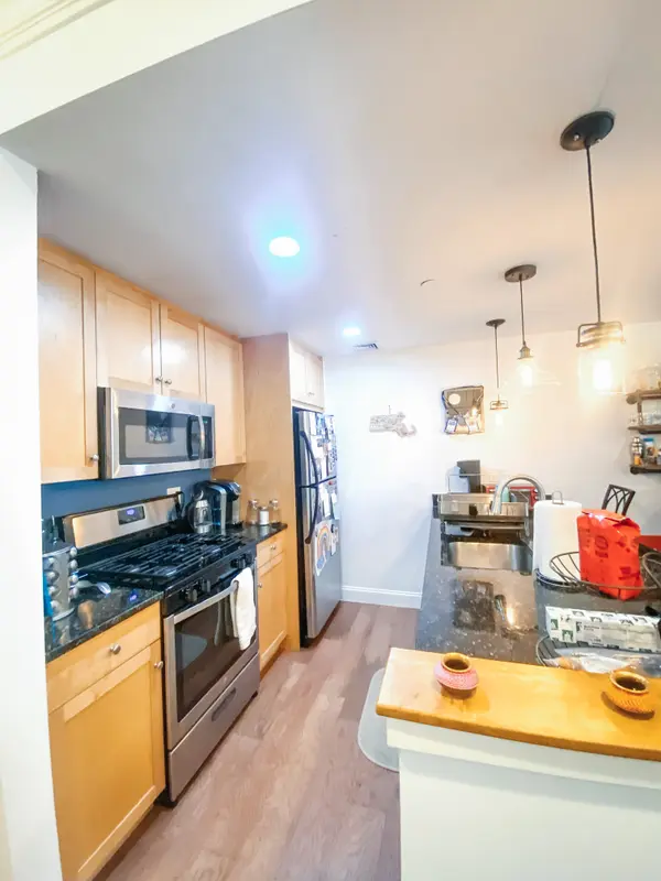 121 Green St #203, Jamaica Plain, MA 02130-2255