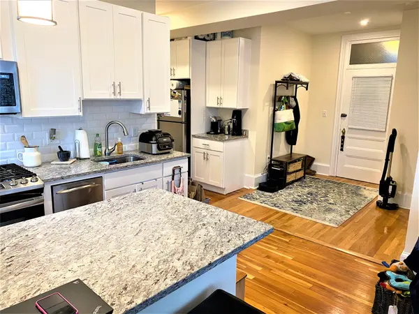 11 Seaverns Ave #2f, Jamaica Plain, MA 02130-2873