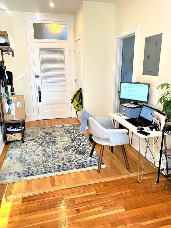 11 Seaverns Ave #2f, Jamaica Plain, MA 02130-2873