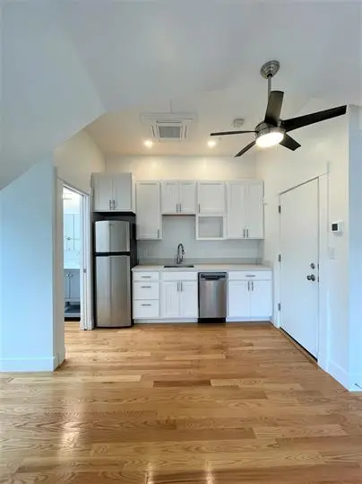 29 Green St #16, Jamaica Plain, MA 02130-2510