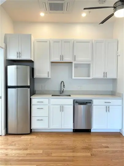 29 Green St #16, Jamaica Plain, MA 02130-2510