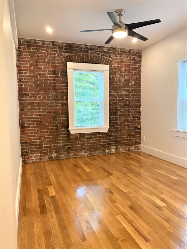 32 Robinwood Ave #8, Jamaica Plain, MA 02130-2152