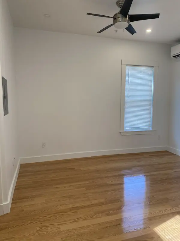 29 Green St #6, Jamaica Plain, MA 02130-2510