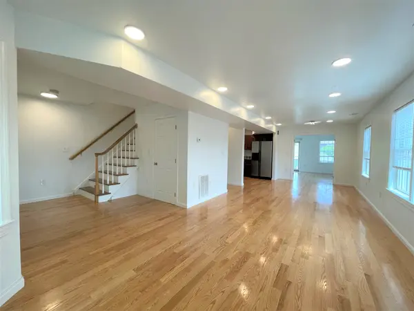 28 Lambert St #2, Roxbury, MA 02119-3699