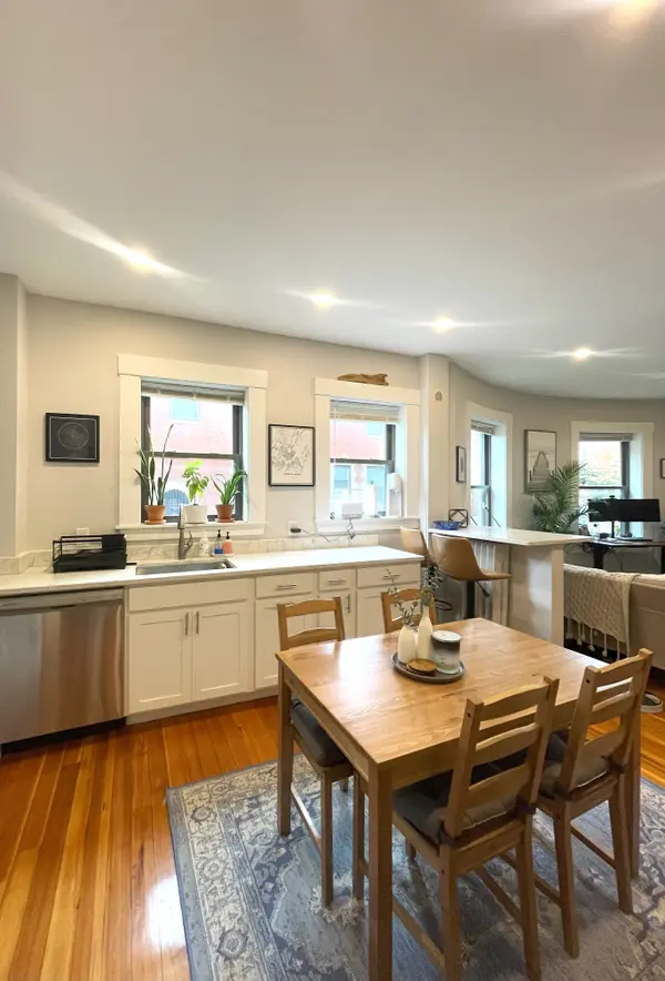 2 Brown Ter #1R, Jamaica Plain, MA 02130-2869