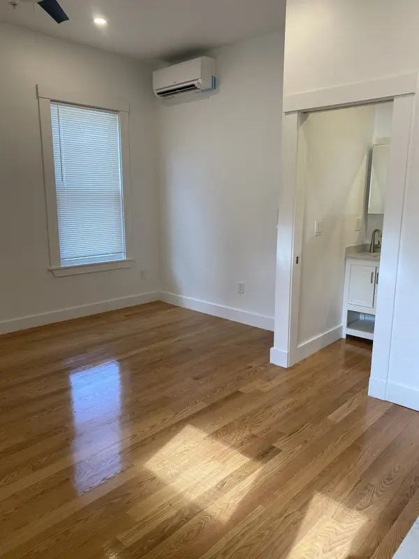 29 Green St #6, Jamaica Plain, MA 02130-2510