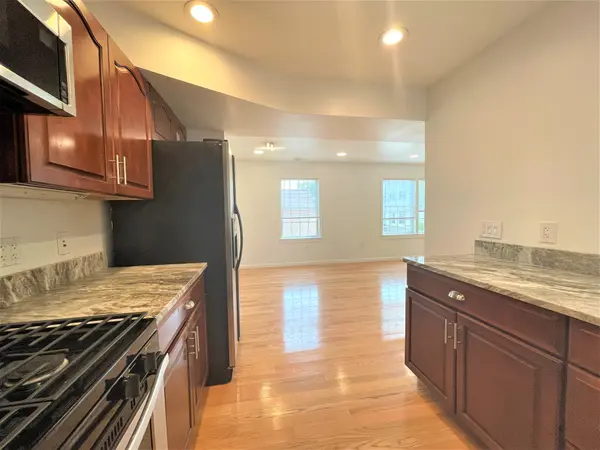 28 Lambert St #2, Roxbury, MA 02119-3699
