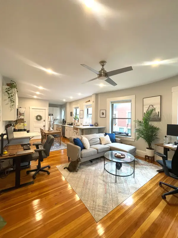 2 Brown Ter #1R, Jamaica Plain, MA 02130-2869