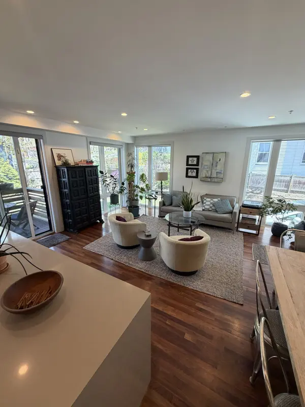 60 Carolina Ave #1, Jamaica Plain, MA 02130-3213