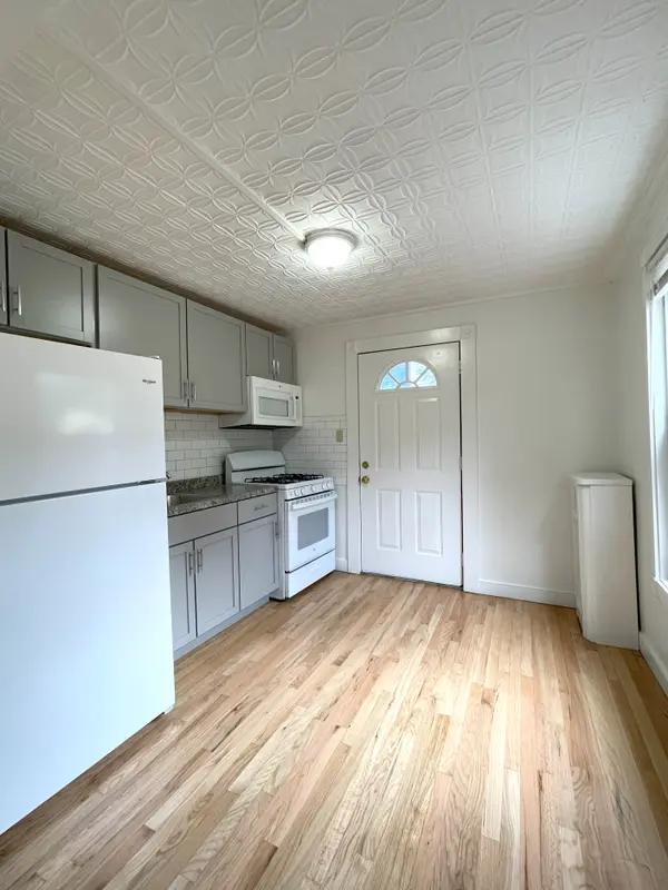 108 Brookside Ave #1, Jamaica Plain, MA 02130-4895