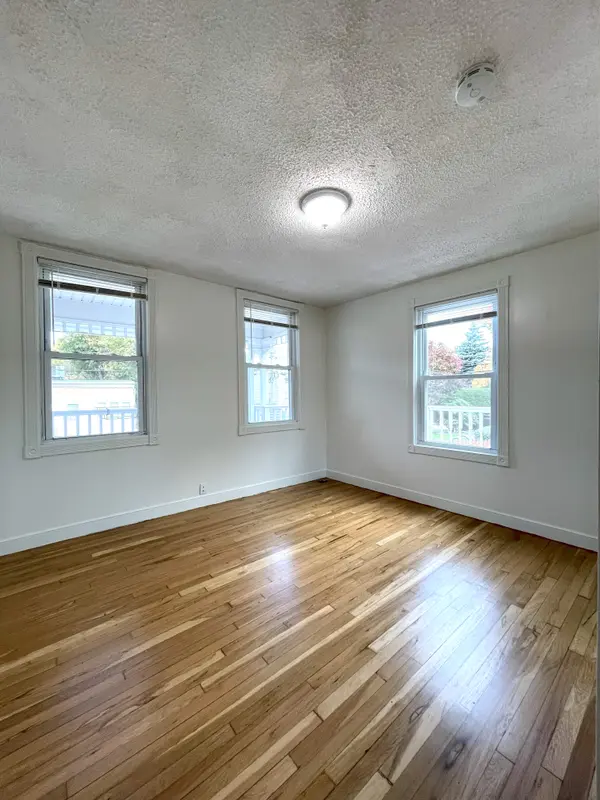 108 Brookside Ave #1, Jamaica Plain, MA 02130-4895