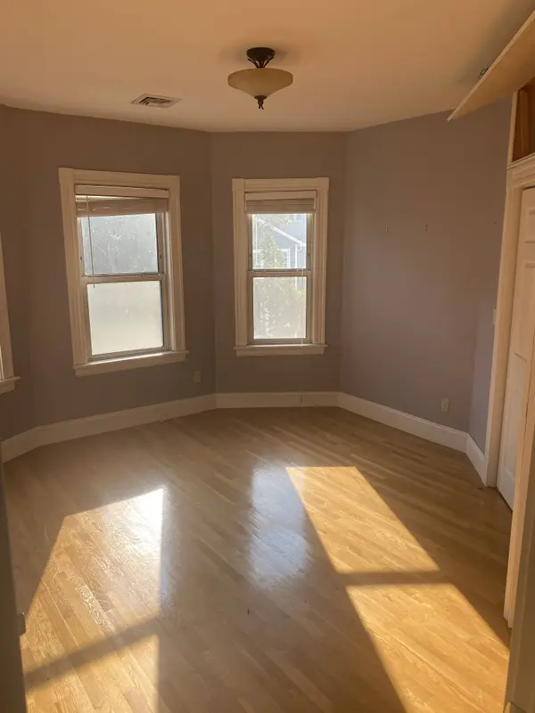 24 Dalrymple St #3, Jamaica Plain, MA 02130-4576