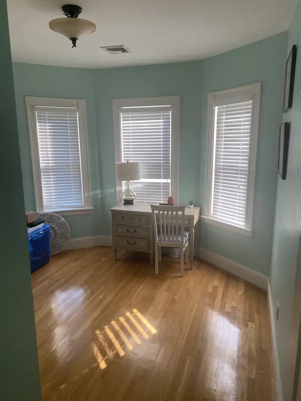 24 Dalrymple St #3, Jamaica Plain, MA 02130-4576