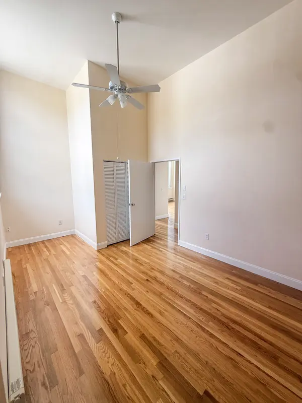 240 Heath St #302, Jamaica Plain, MA 02130-1141