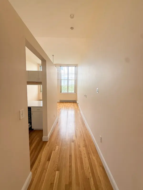 240 Heath St #302, Jamaica Plain, MA 02130-1141