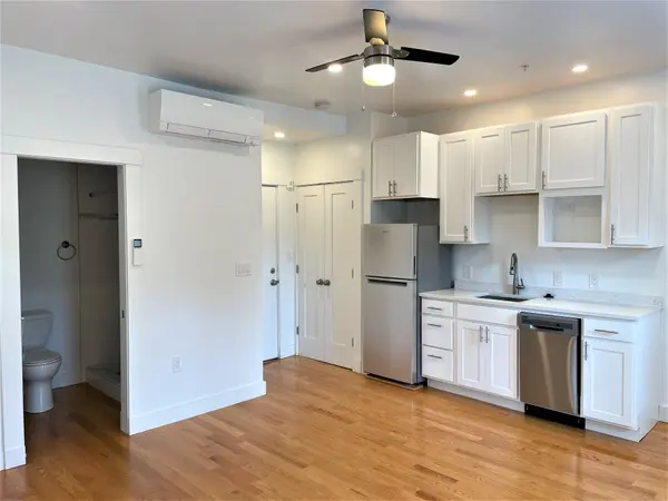 31 Green St #7, Jamaica Plain, MA 02130-2510