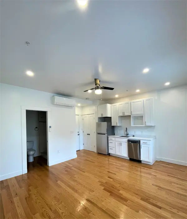 31 Green St #7, Jamaica Plain, MA 02130-2510