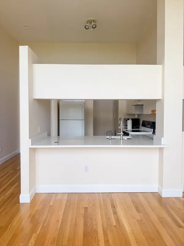 240 Heath St #302, Jamaica Plain, MA 02130-1141