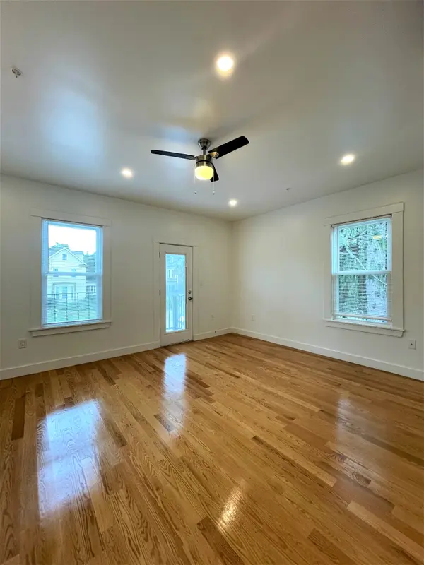31 Green St #7, Jamaica Plain, MA 02130-2510