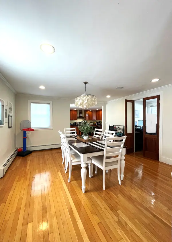 36 Burroughs St, Jamaica Plain, MA 02130-4016