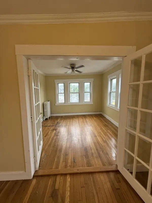 265 Hyde Park Ave #3L, Jamaica Plain, MA 02130-4221