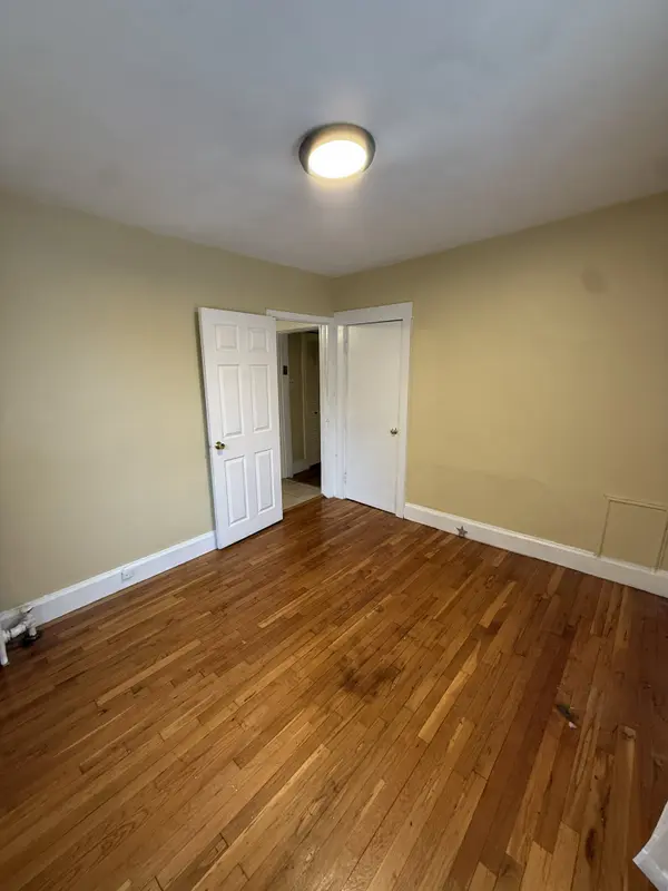 265 Hyde Park Ave #3L, Jamaica Plain, MA 02130-4221