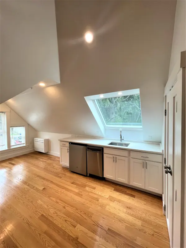 31 Green St #13, Jamaica Plain, MA 02130-2510