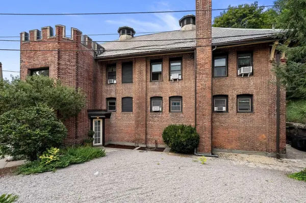 16-18 Walk Hill Street #7, Boston, MA 02130