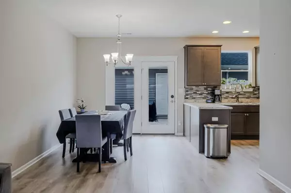 931 E 117th Place, Crown Point, IN 46307