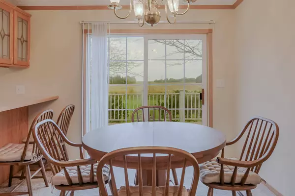 559 W Corbly Road, Hebron, IN 46341