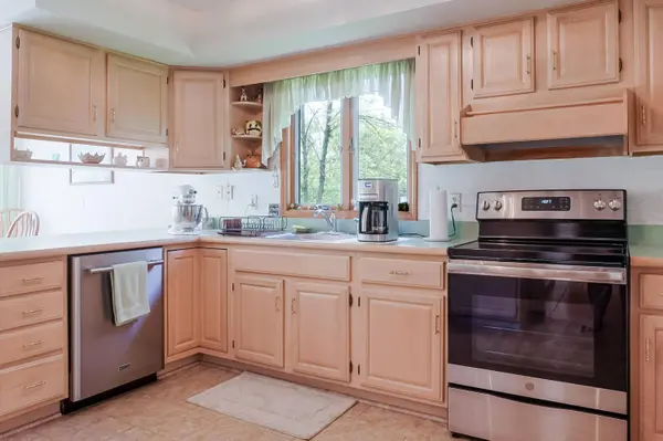 8735 Hanley Lane, Crown Point, IN 46307