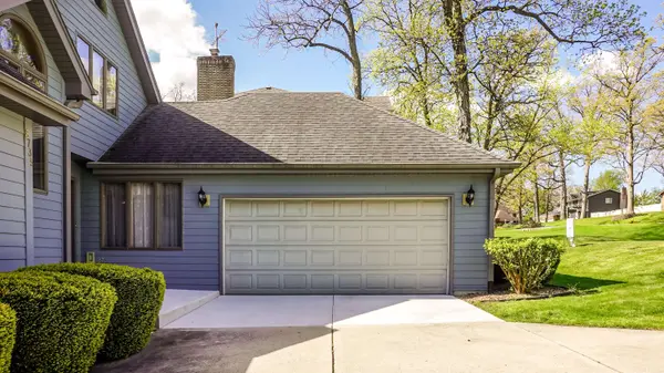 8735 Hanley Lane, Crown Point, IN 46307