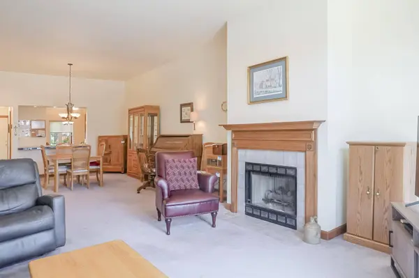 8602 Farmington Street, St. John, IN 46373