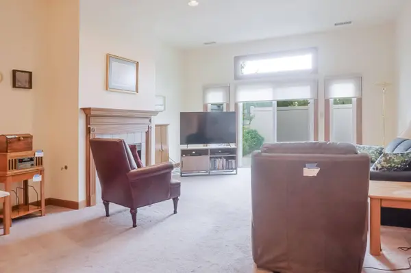 8602 Farmington Street, St. John, IN 46373