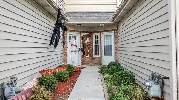 1417 Golfview DR, Glendale Heights, IL 60139
