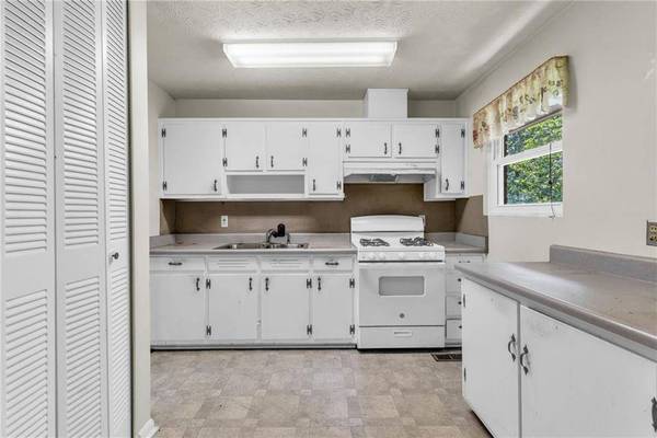 50 Overbrook DR SE, Smyrna, GA 30082