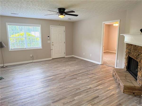 71 Grove LN, Temple, GA 30179