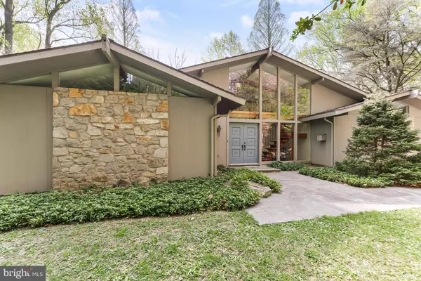 327 OLD KINGS HWY, Downingtown, PA 19335