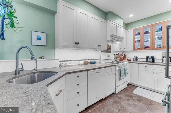 2022 DELAWARE AVE, Wilmington, DE 19806