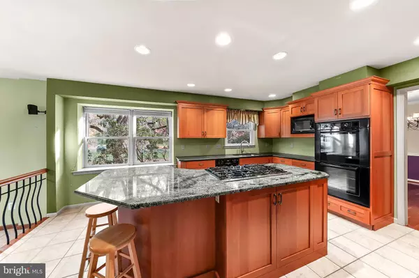 102 MANOR DR, Kennett Square, PA 19348