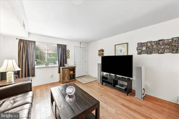 605 VALLEY DR #605, West Chester, PA 19382