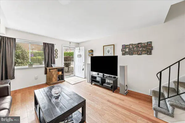 605 VALLEY DR #605, West Chester, PA 19382