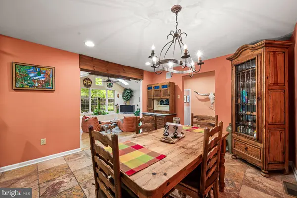 905 WARRIOR RD, Malvern, PA 19355