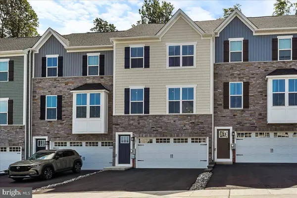 107 ARDEN WAY