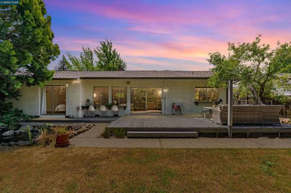 536 Heather Grove Ct, Walnut Creek, CA 94598