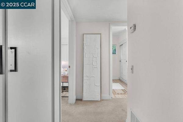 1724 Oakmont Dr #1, Walnut Creek, CA 94595