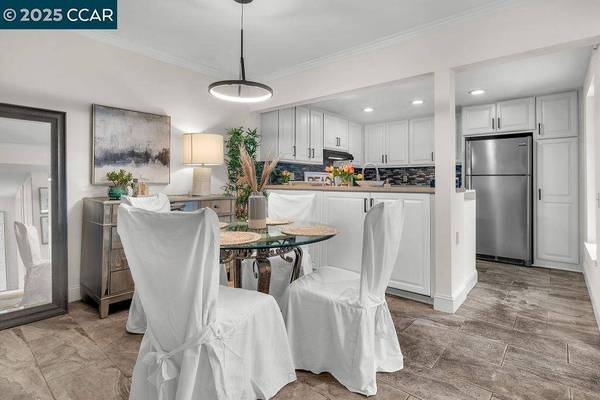 1724 Oakmont Dr #1, Walnut Creek, CA 94595